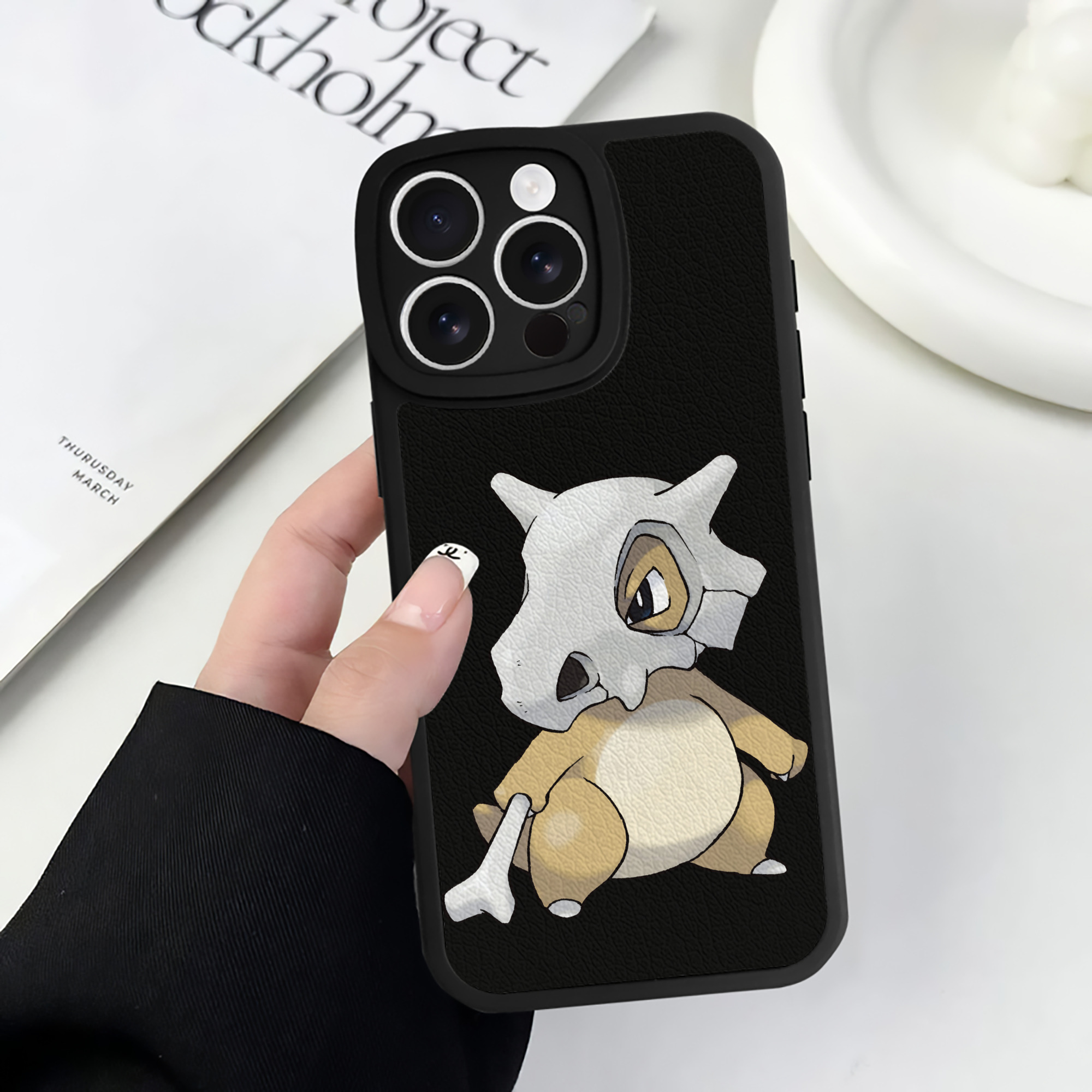 （画像用） ポケットモンスター Pokémon 【iPhone 16シリーズ対応】シリコンスマホケース（レザー調） 材質：シリコン